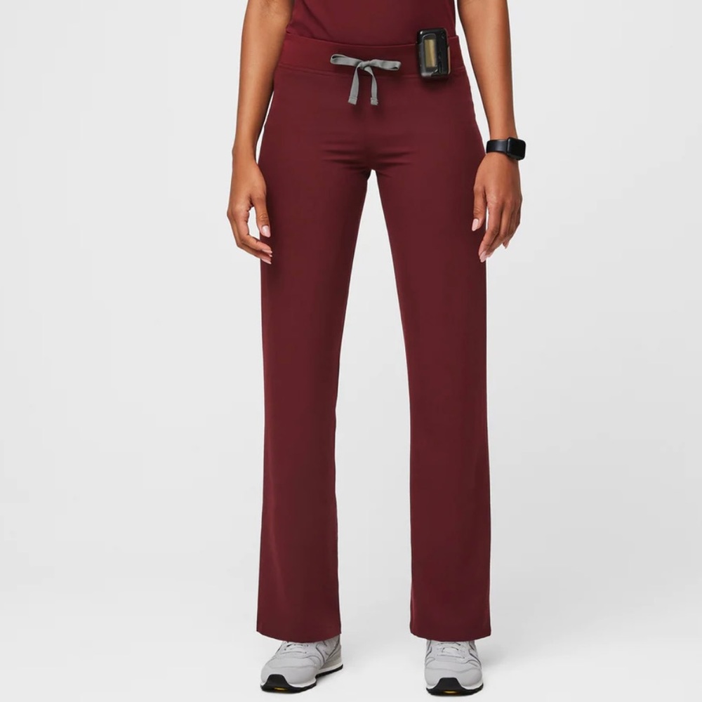 FIGS Livingston basic size Xs Talk